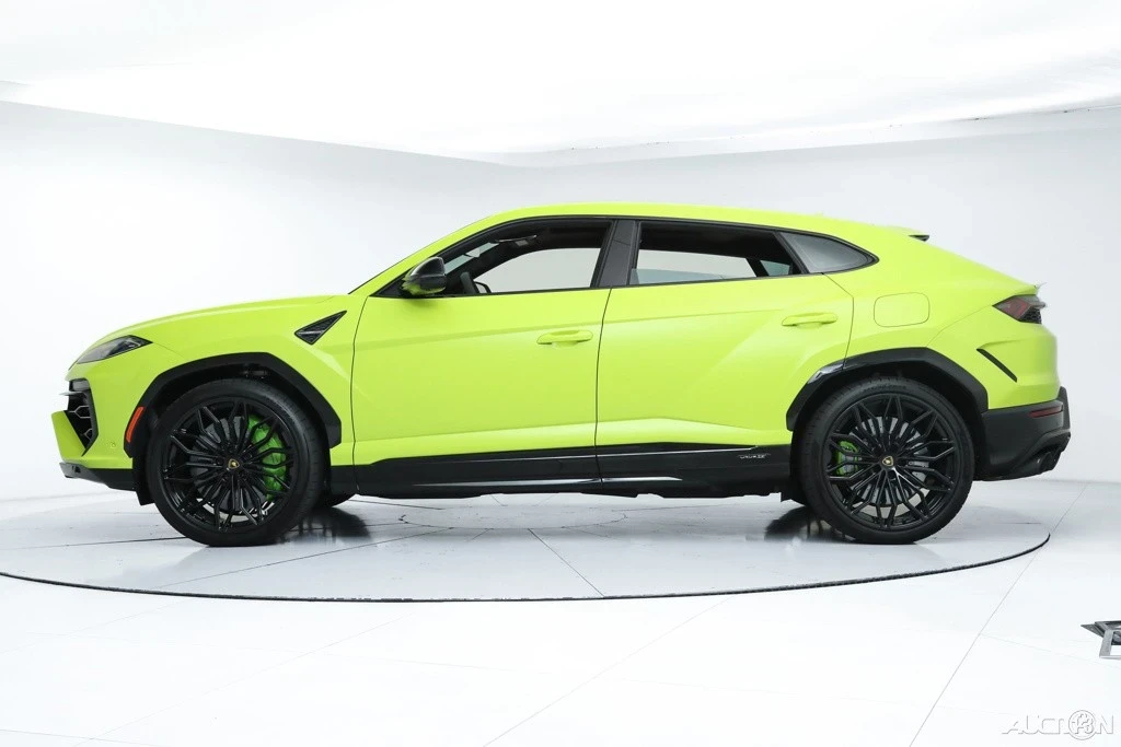 2025 Lamborghini Urus SE - Image 2 of 21