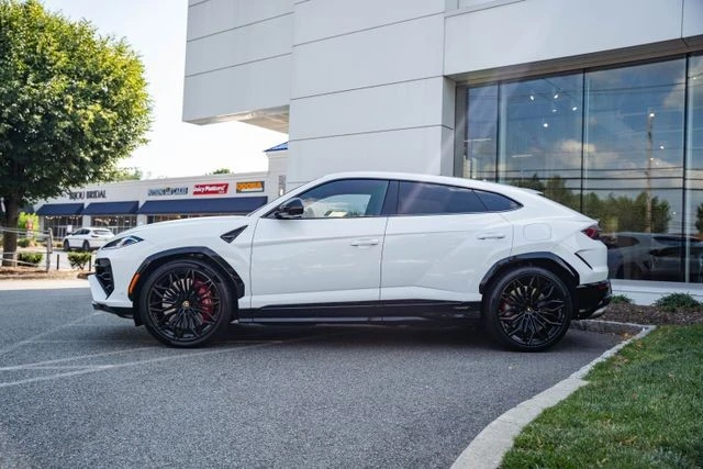 2025 Lamborghini Urus SE - Image 7 of 31