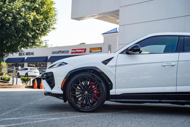 2025 Lamborghini Urus SE - Image 8 of 31