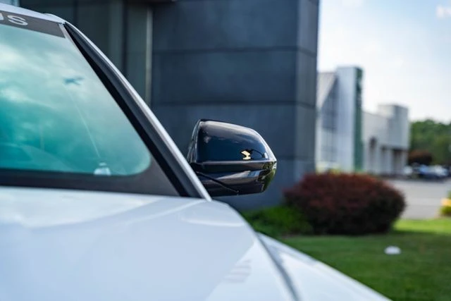 2025 Lamborghini Urus SE - Image 6 of 31