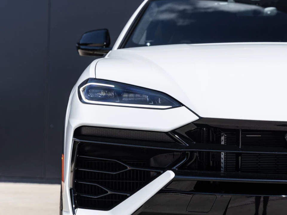 2025 Lamborghini Urus SE - Image 20 of 31