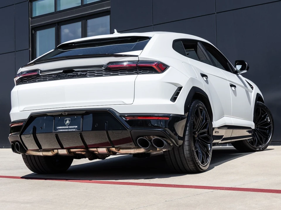 2025 Lamborghini Urus SE - Image 8 of 31