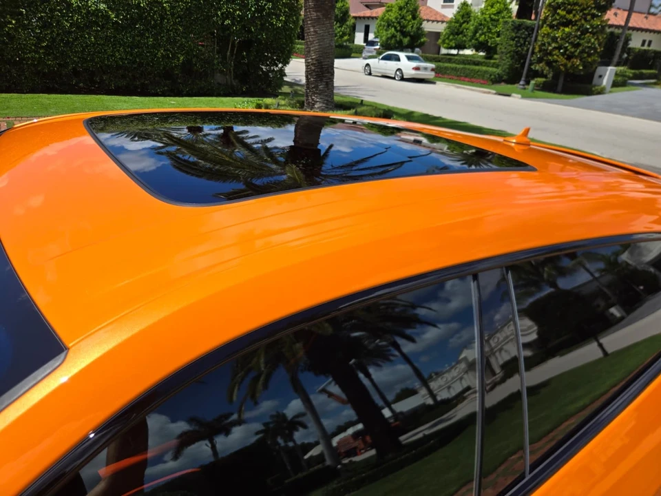 2025 Lamborghini Urus SE - Image 12 of 31