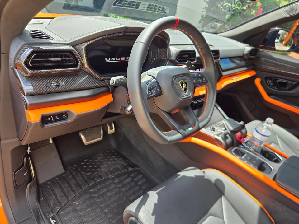 2025 Lamborghini Urus SE - Image 31 of 31