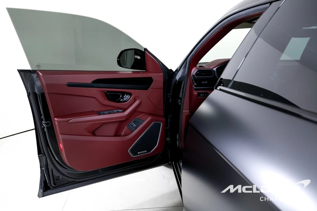 2025 Lamborghini Urus SE - Image 10 of 31