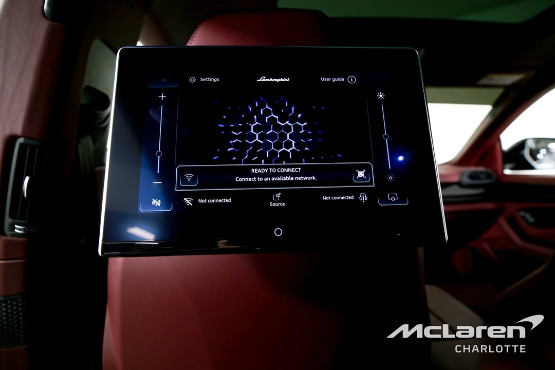 2025 Lamborghini Urus SE - Image 20 of 31