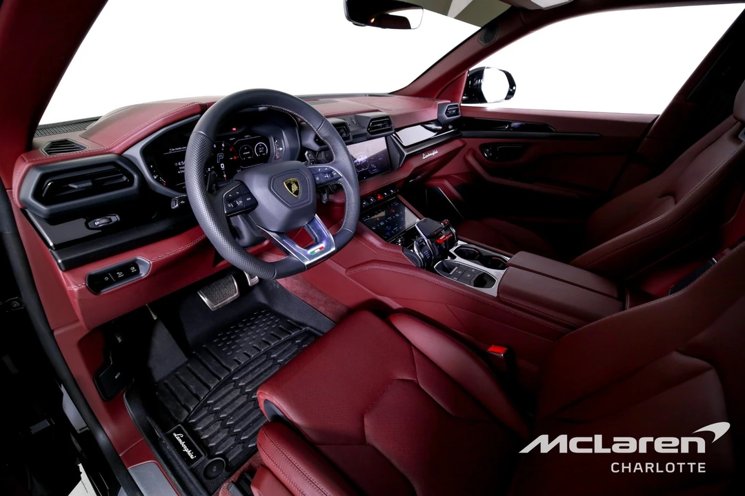 2025 Lamborghini Urus SE - Image 12 of 31