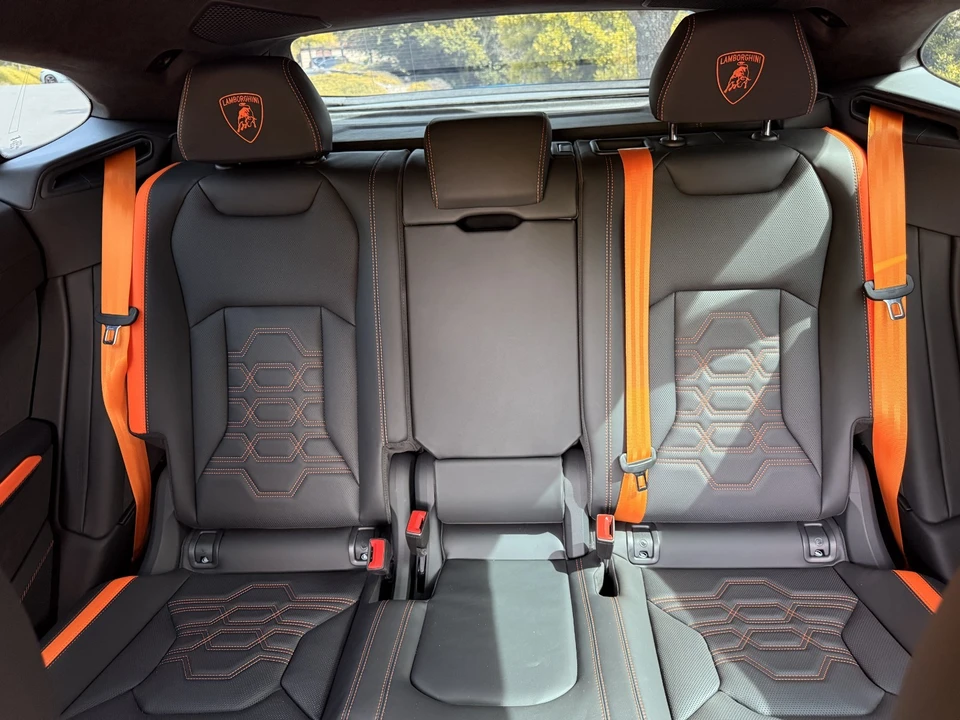 2025 Lamborghini Urus SE - Image 23 of 31