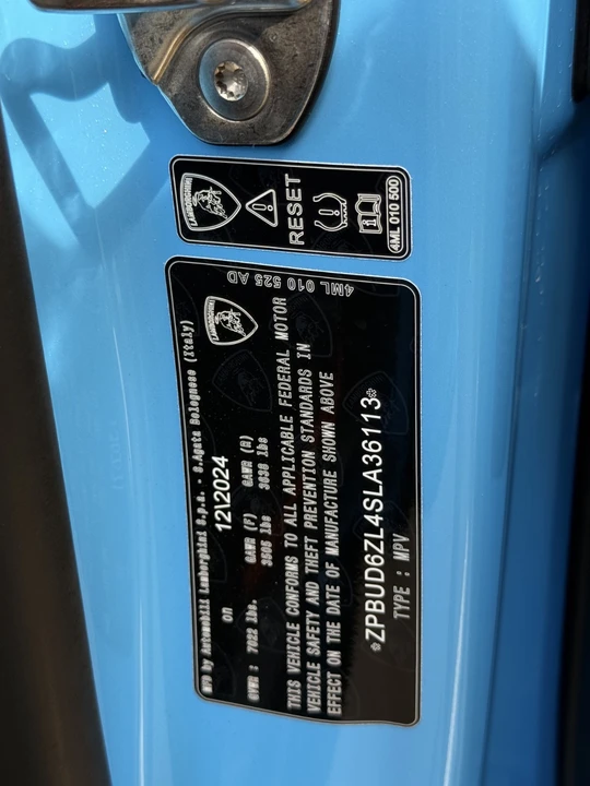 2025 Lamborghini Urus SE - Image 13 of 31