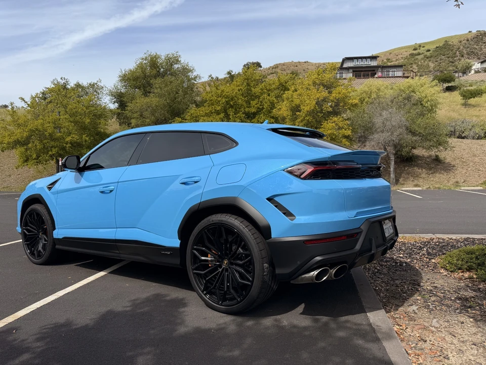2025 Lamborghini Urus SE - Image 6 of 31