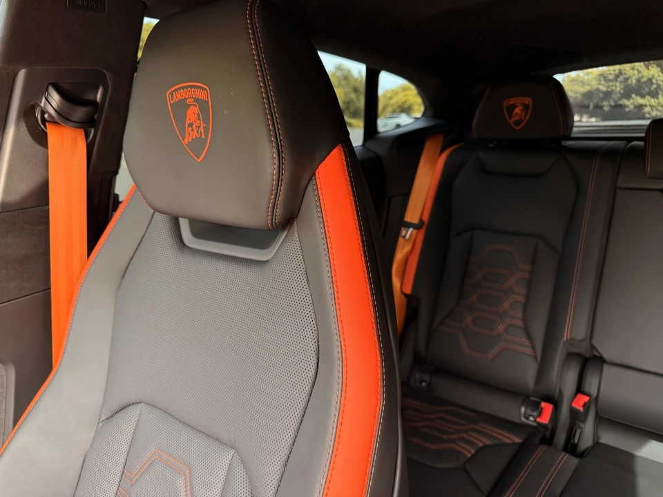 2025 Lamborghini Urus SE - Image 22 of 31