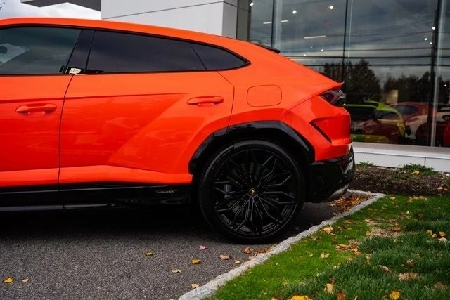 2025 Lamborghini Urus SE - Image 12 of 12