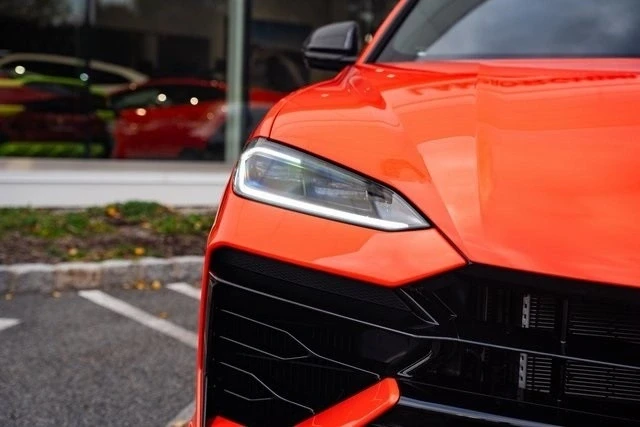 2025 Lamborghini Urus SE - Image 5 of 12