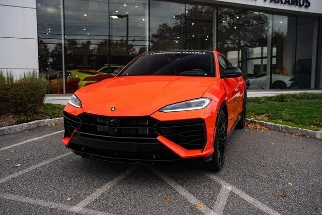 2025 Lamborghini Urus SE - Image 2 of 12