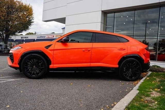 2025 Lamborghini Urus SE - Image 9 of 12