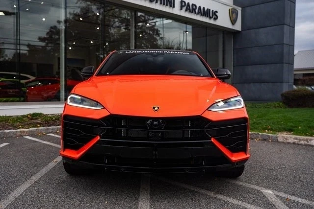 2025 Lamborghini Urus SE - Image 3 of 12