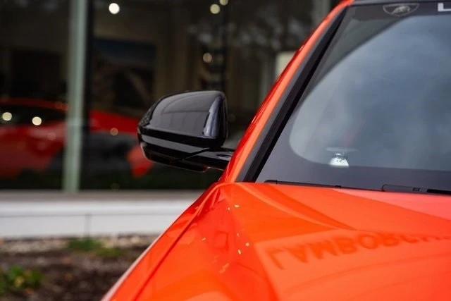 2025 Lamborghini Urus SE - Image 7 of 12