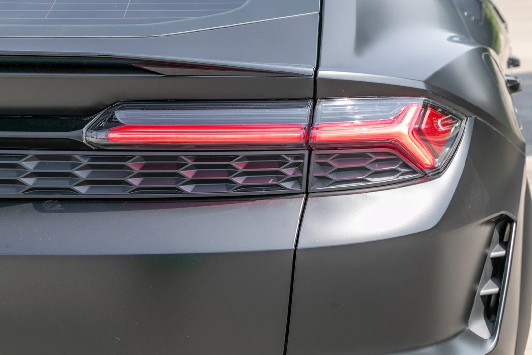 2025 Lamborghini Urus SE - Image 18 of 31