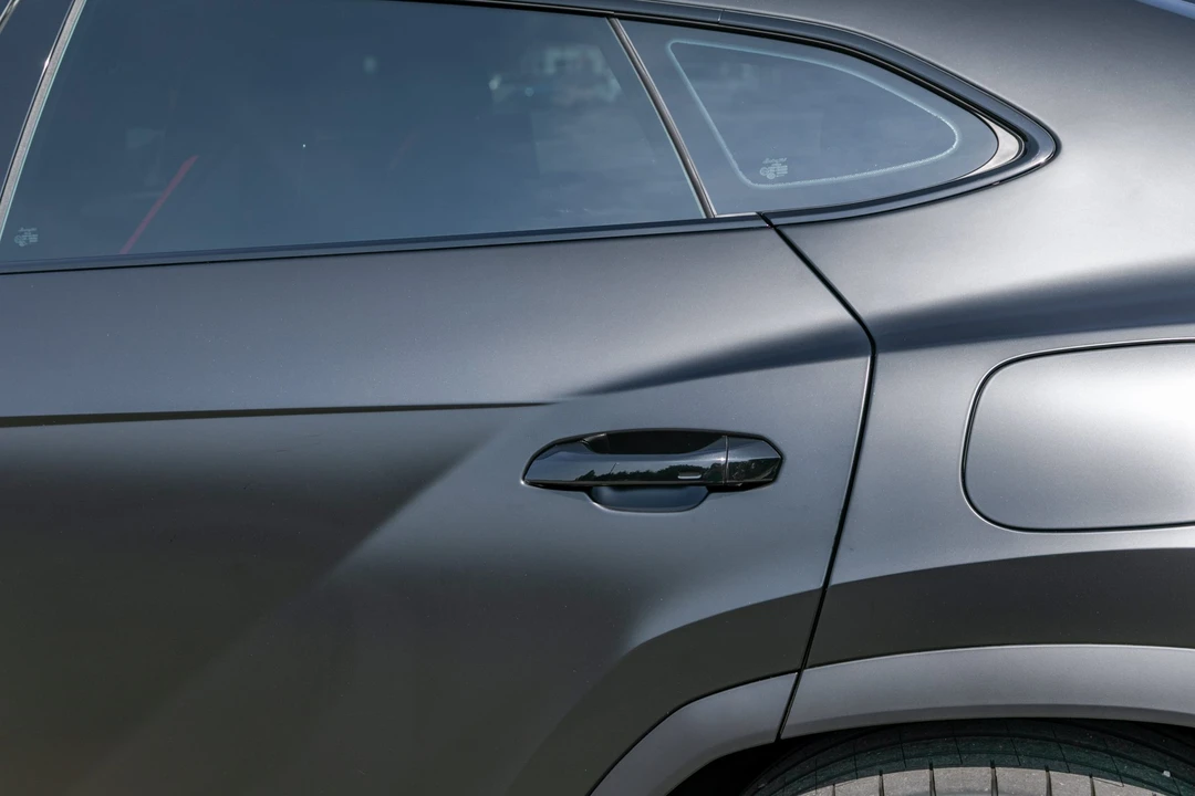 2025 Lamborghini Urus SE - Image 25 of 31