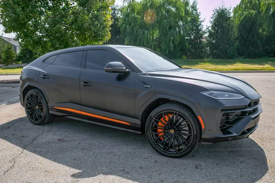 2025 Lamborghini Urus SE - Image 3 of 31