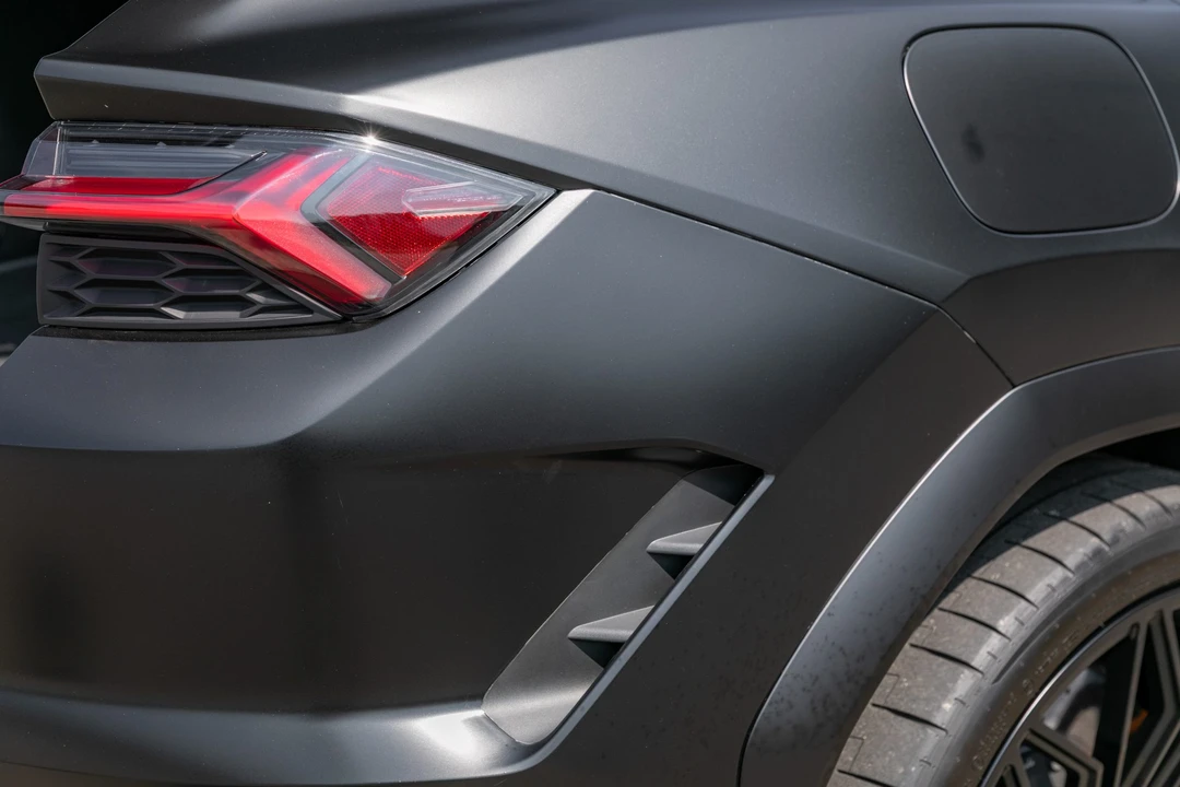 2025 Lamborghini Urus SE - Image 21 of 31