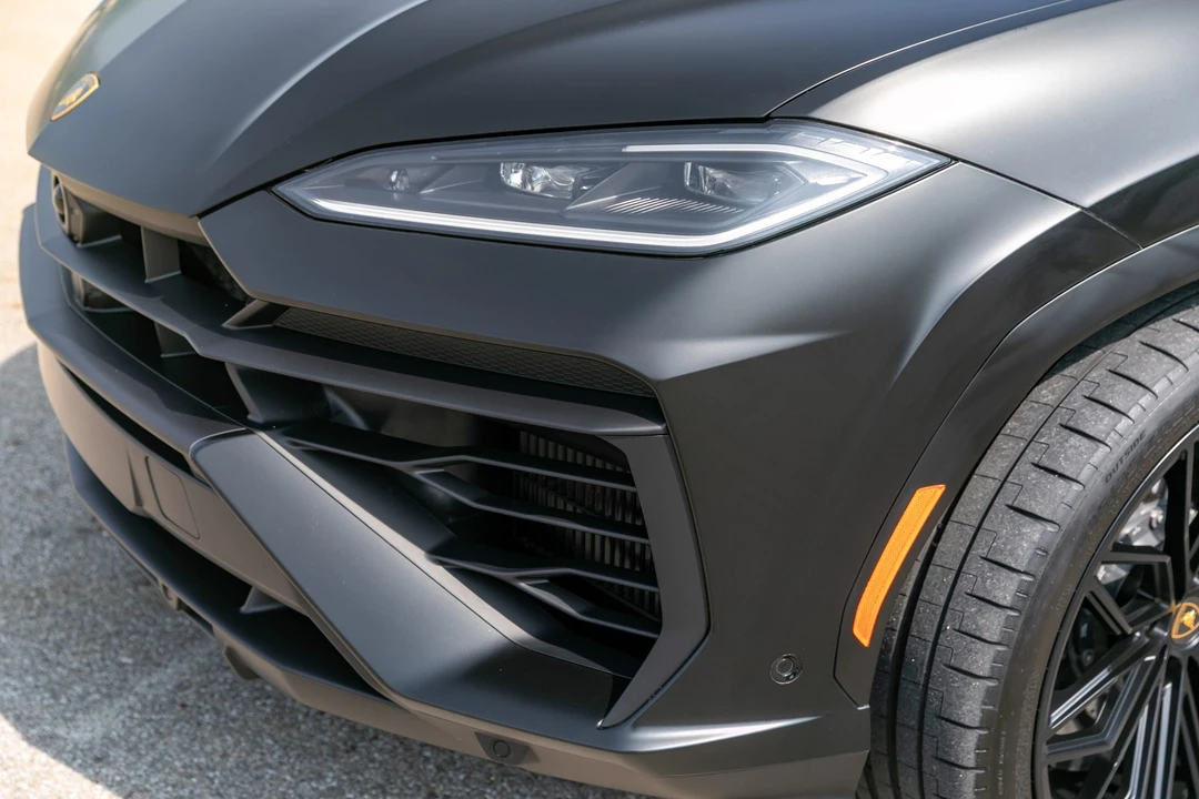 2025 Lamborghini Urus SE - Image 13 of 31
