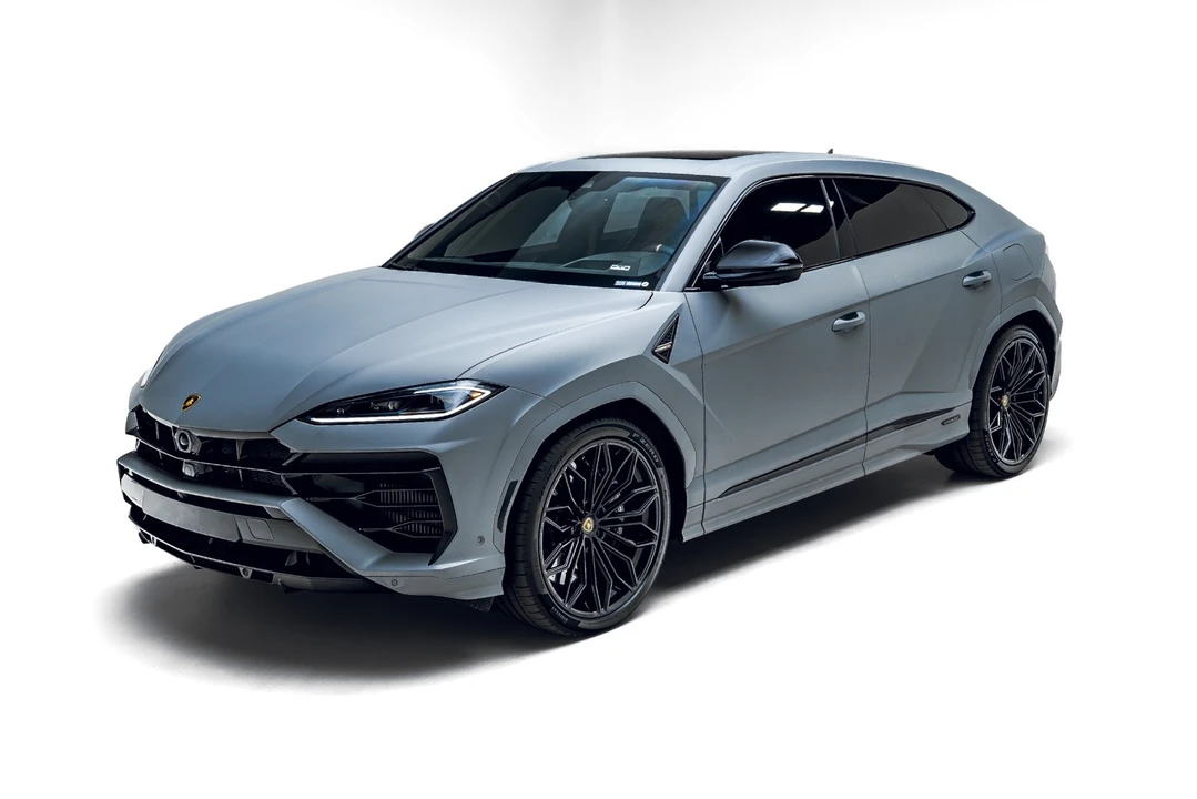 2025 Lamborghini Urus SE - Image 2 of 31