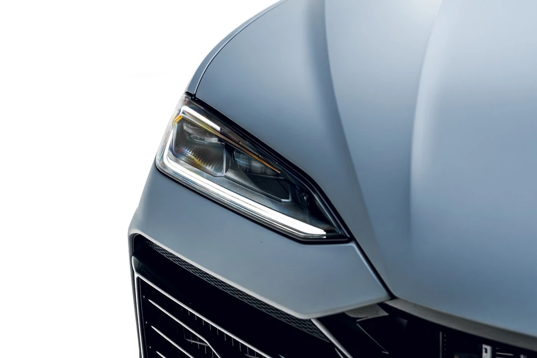 2025 Lamborghini Urus SE - Image 16 of 31
