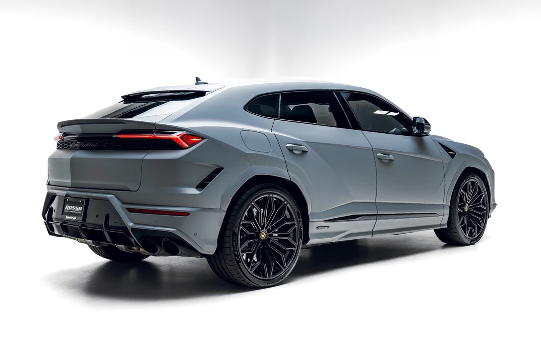 2025 Lamborghini Urus SE - Image 7 of 31