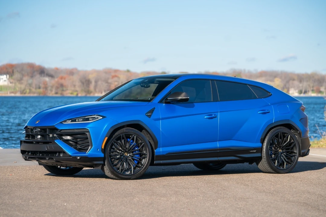 2025 Lamborghini Urus SE - Image 5 of 21