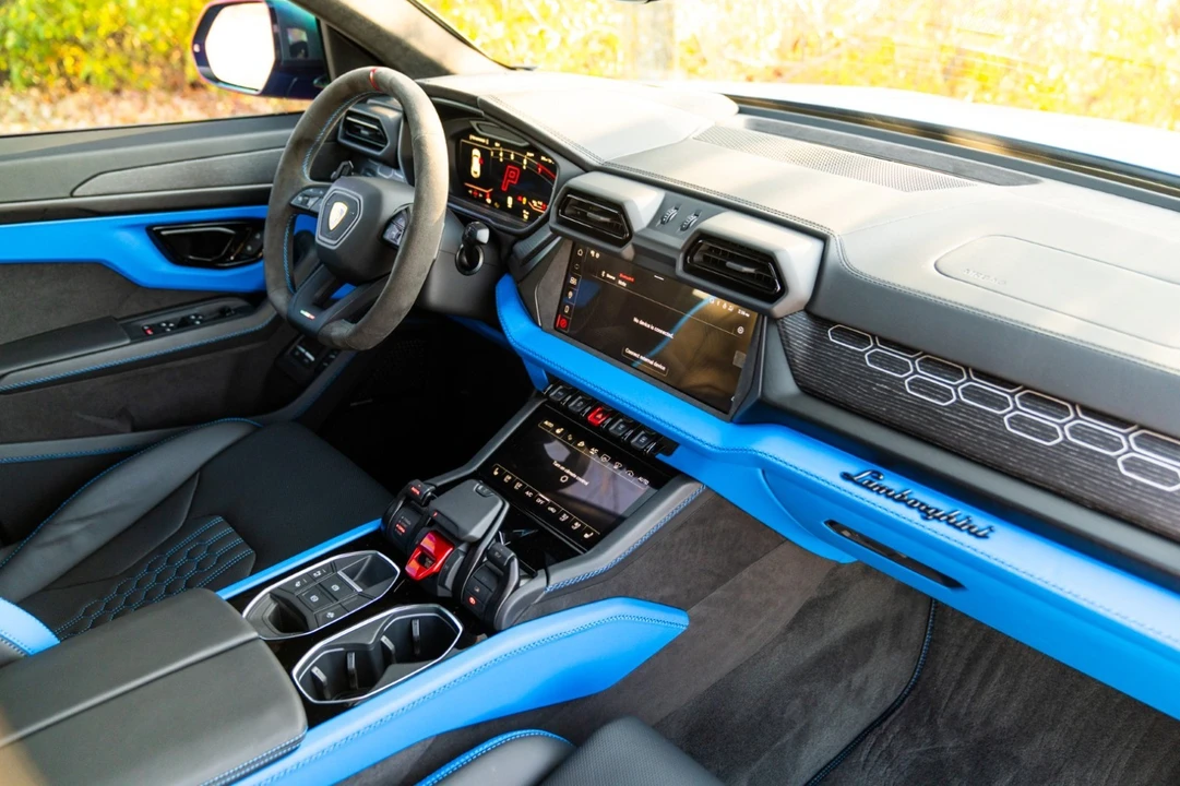 2025 Lamborghini Urus SE - Image 21 of 21