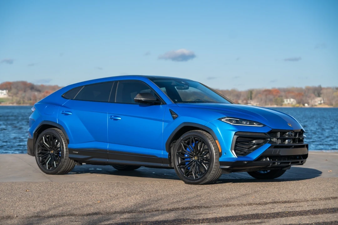 2025 Lamborghini Urus SE - Image 3 of 21