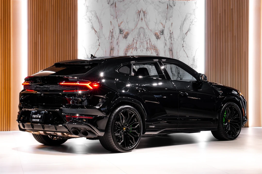 2025 Lamborghini Urus SE - Image 4 of 14