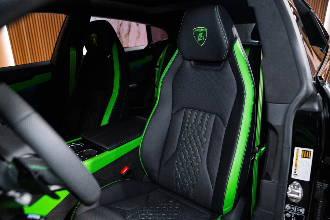 2025 Lamborghini Urus SE - Image 6 of 14