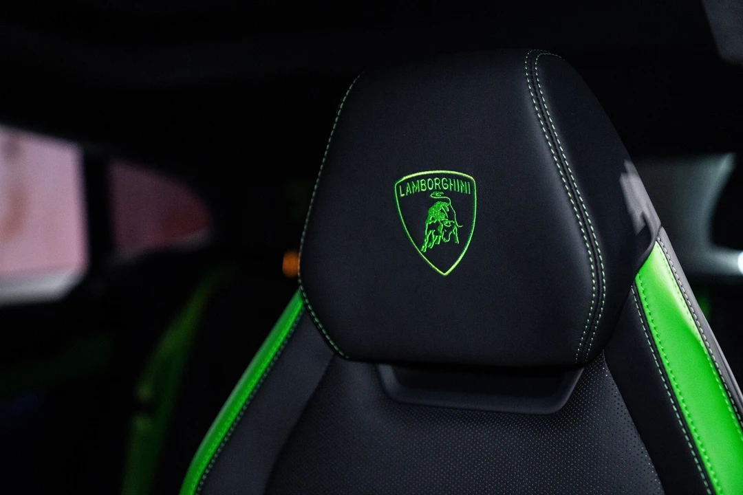 2025 Lamborghini Urus SE - Image 7 of 14