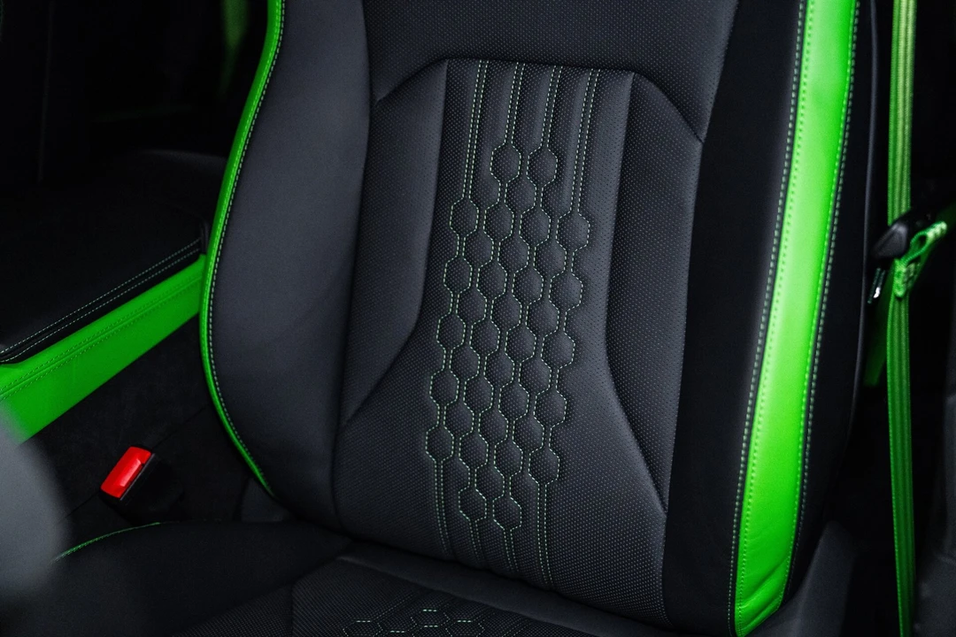 2025 Lamborghini Urus SE - Image 8 of 14