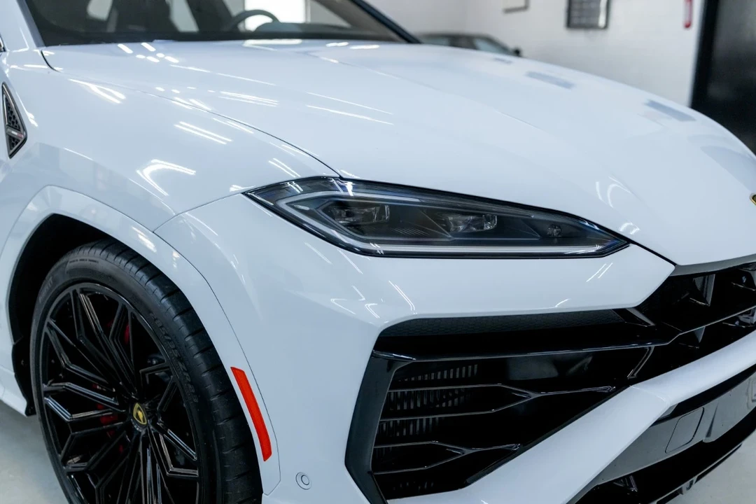 2025 Lamborghini Urus SE - Image 19 of 21