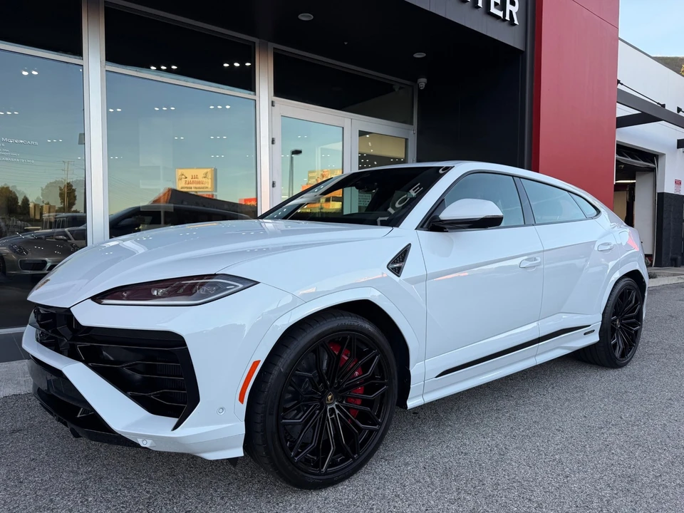2025 Lamborghini Urus SE - Image 7 of 21