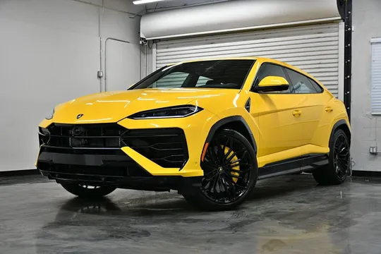 2025 Lamborghini Urus SE
