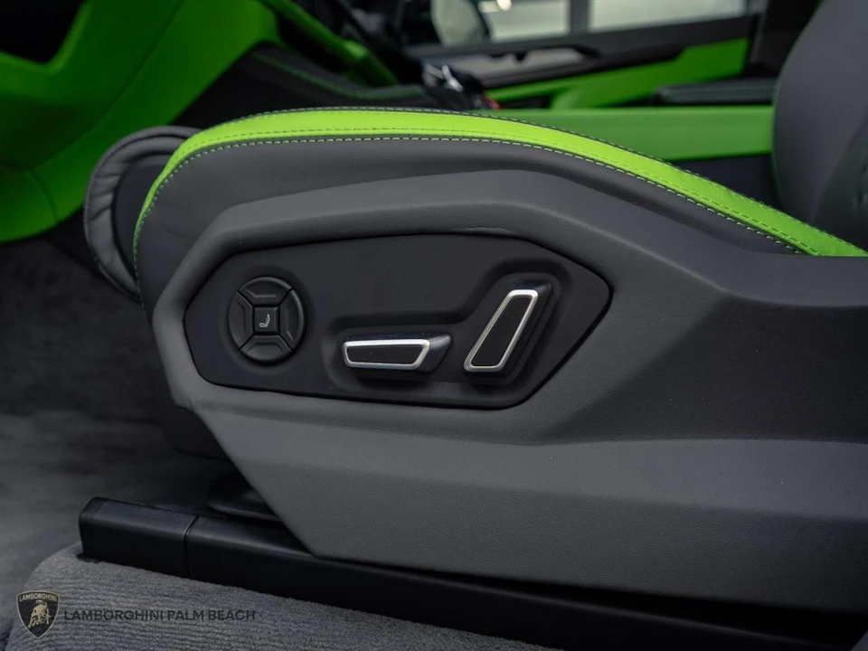 2025 Lamborghini Urus SE - Image 20 of 26