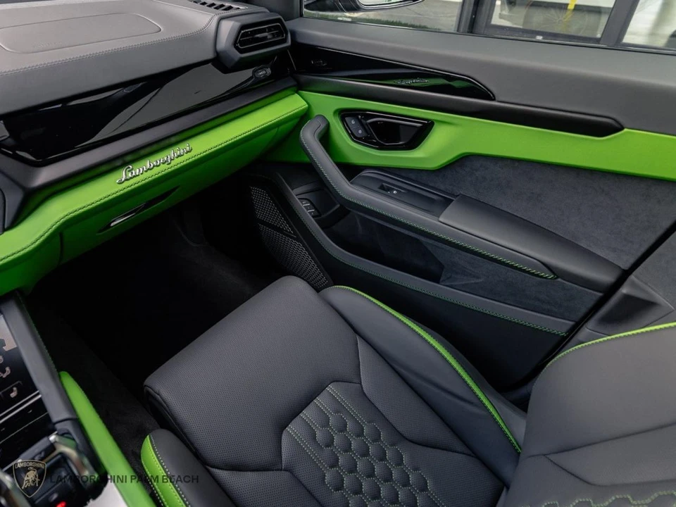 2025 Lamborghini Urus SE - Image 7 of 26