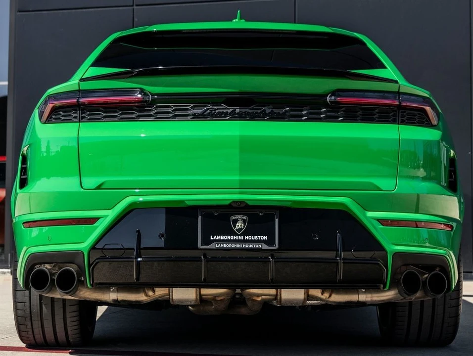 2025 Lamborghini Urus SE - Image 10 of 25