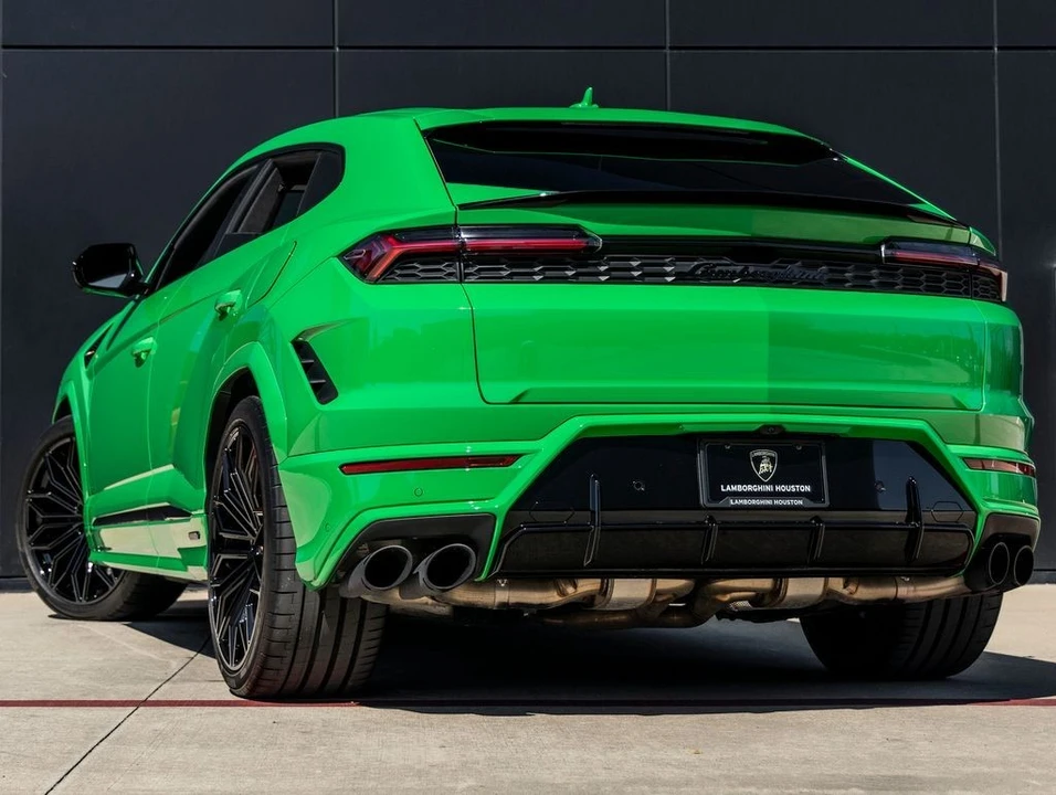 2025 Lamborghini Urus SE - Image 4 of 25