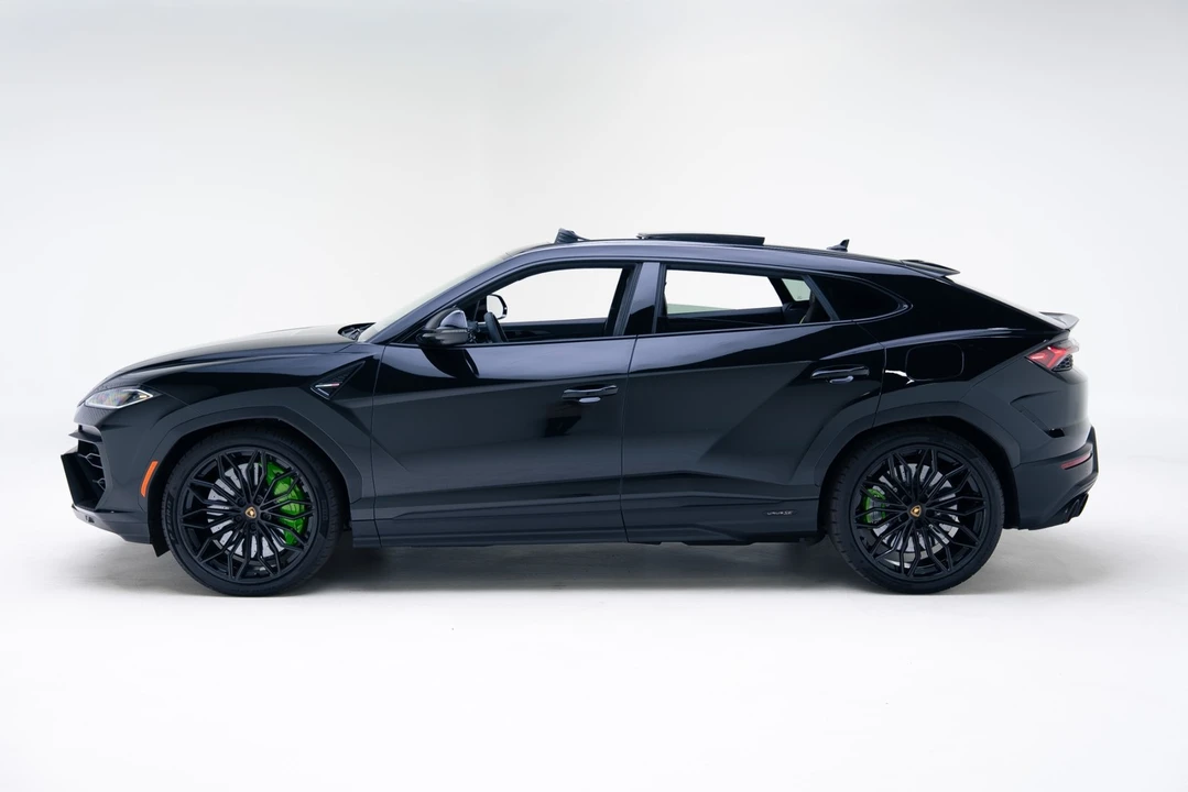2025 Lamborghini Urus SE - Image 13 of 21