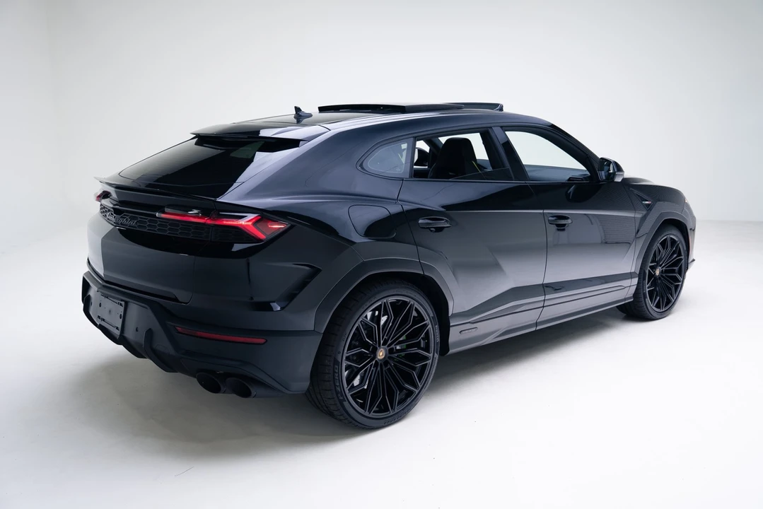 2025 Lamborghini Urus SE - Image 5 of 21