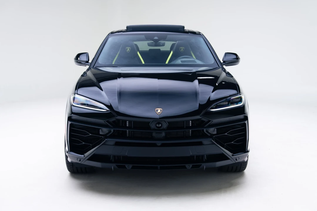 2025 Lamborghini Urus SE - Image 12 of 21