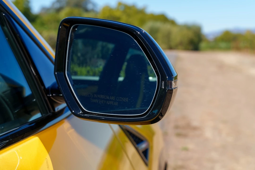 2025 Lamborghini Urus SE - Image 19 of 31