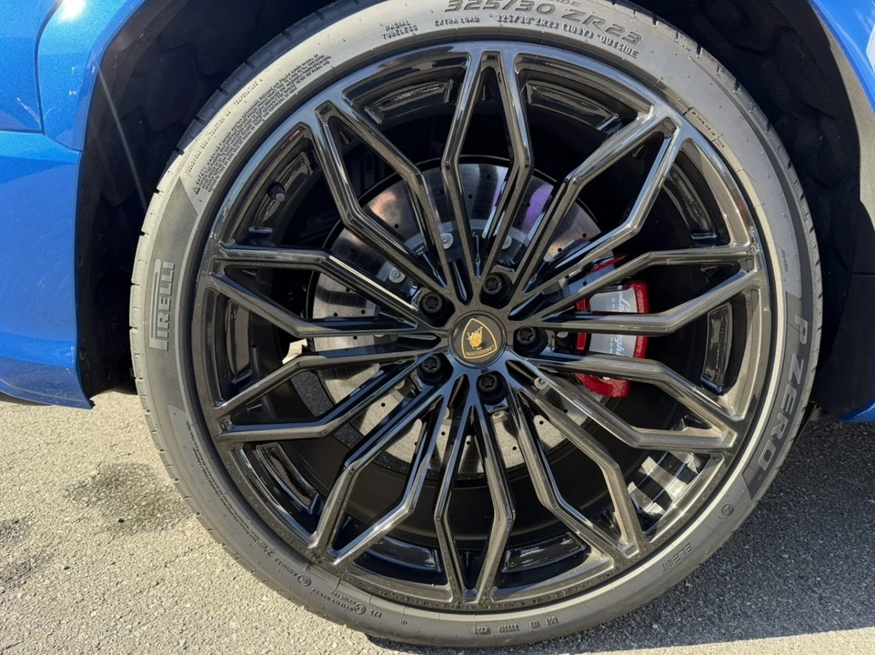 2025 Lamborghini Urus SE - Image 12 of 12