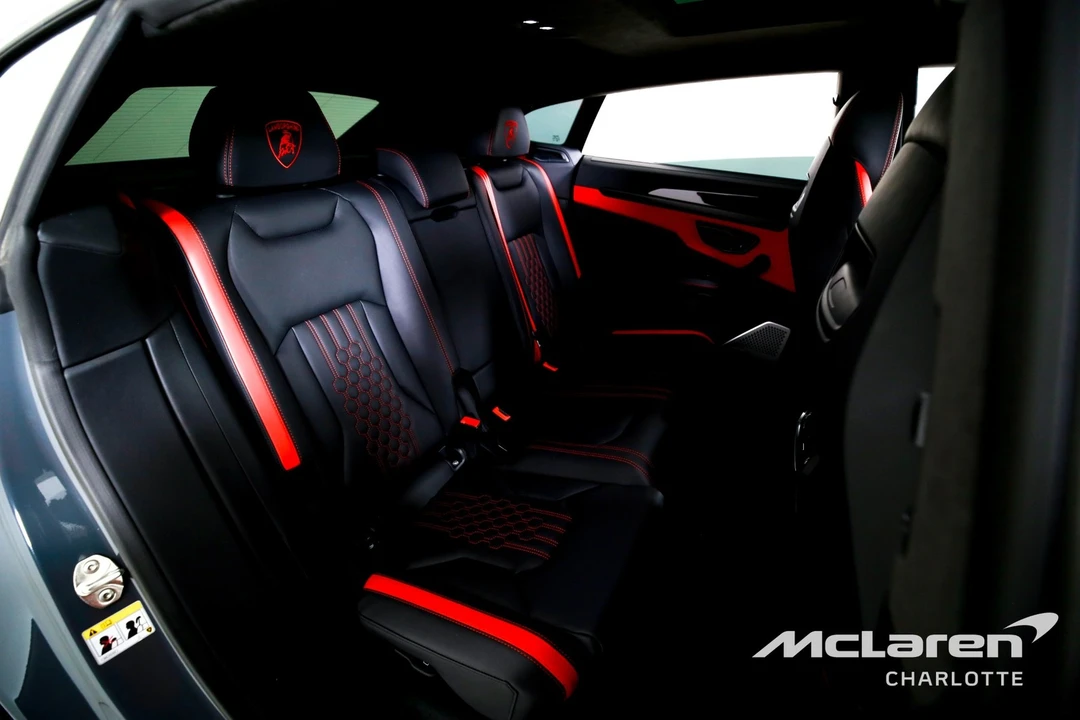 2025 Lamborghini Urus SE - Image 25 of 31