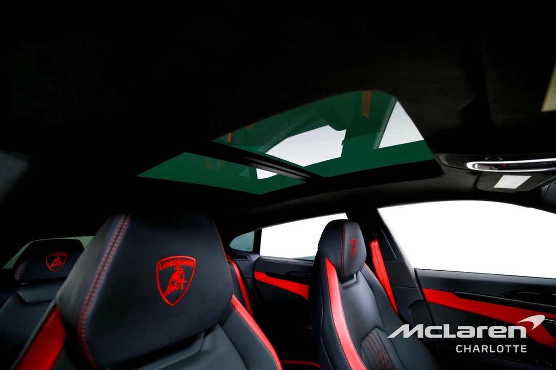 2025 Lamborghini Urus SE - Image 30 of 31